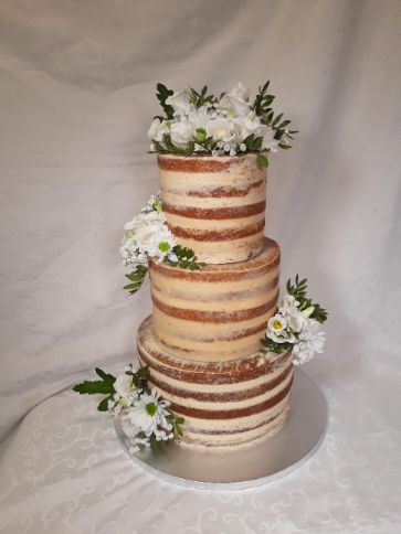 Gâteau de mariage : Naked Cake à Toulouse Gâteau de mariage : Naked Cake à Toulouse